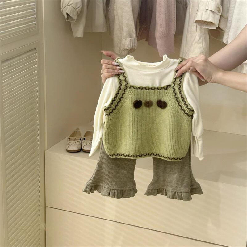 [Sweet Little Chef] Girls' Early Autumn New Heart-Patterned Camisole Vest in Matcha Green with Lace-Trimmed Pants, Trendy and Stylish for Babies in Spring