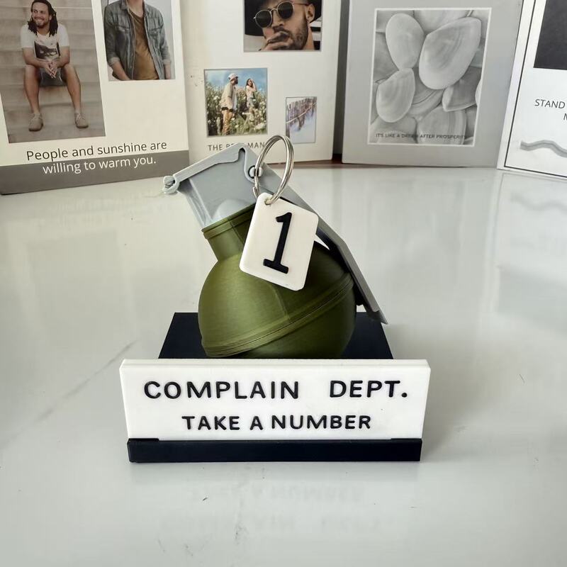 2025跨境爆款Complaint Department Grenade Desk Sign厂家批发|undefined