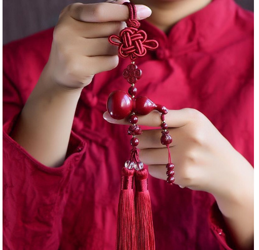 훌루 자동차 교수형