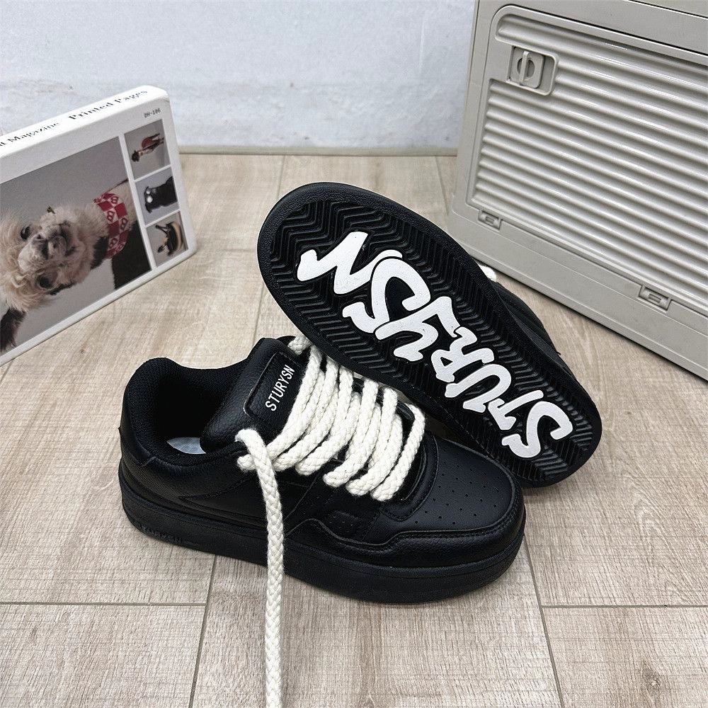 Корейская версия студенческой повседневной новой толстой подошвы для увеличения хлебной обуви для женщин ins уличный снимок ретро повседневная нишевые хлебные туфли