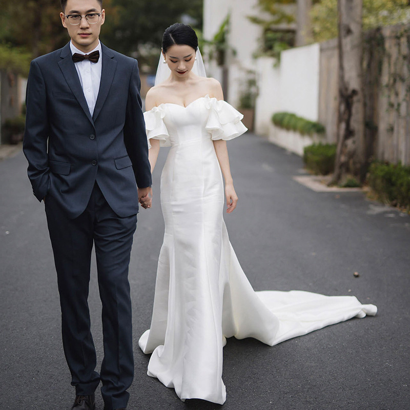 White Satin Light Wedding Dress 2026 New Bridal Main Dress Off-Shoulder Strapless Going-Out Dress Super Fairy Gown with Train