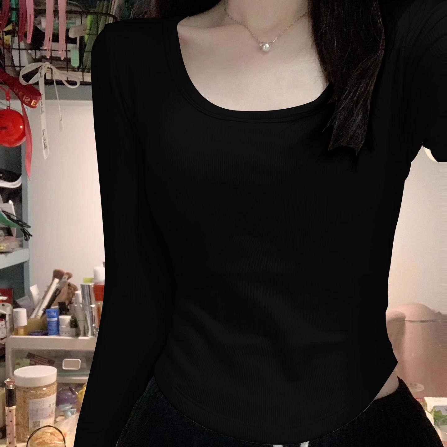 봄과 가을 어깨 긴팔 흰색 티셔츠 여성의 2024 새로운 U-넥 겨울 내베이스 셔츠 슬림 핏 탑