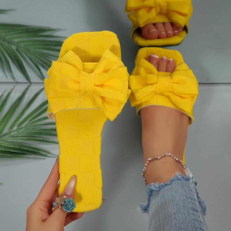 2025 New Style Thick-Soled Furry Slippers for Women, Embossed Cotton Slippers, European and American Export Large Size Furry Slippers for Women