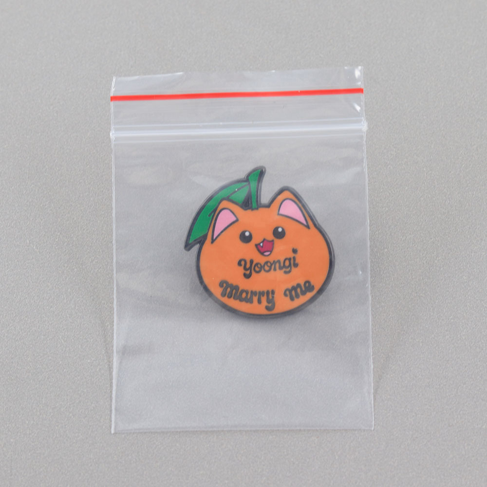 Magic Flying Broom Cute Orange Cat Enamel Badge Kawaii Cartoon Character Badge Novelty Fun Accessory