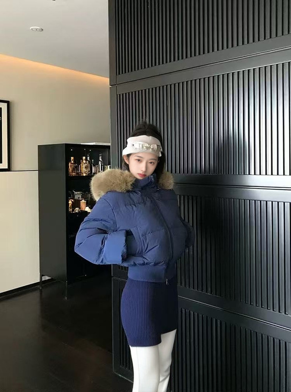 芬兰雪境 冬季毛领连帽收腰加厚短款羽绒棉服女|undefined