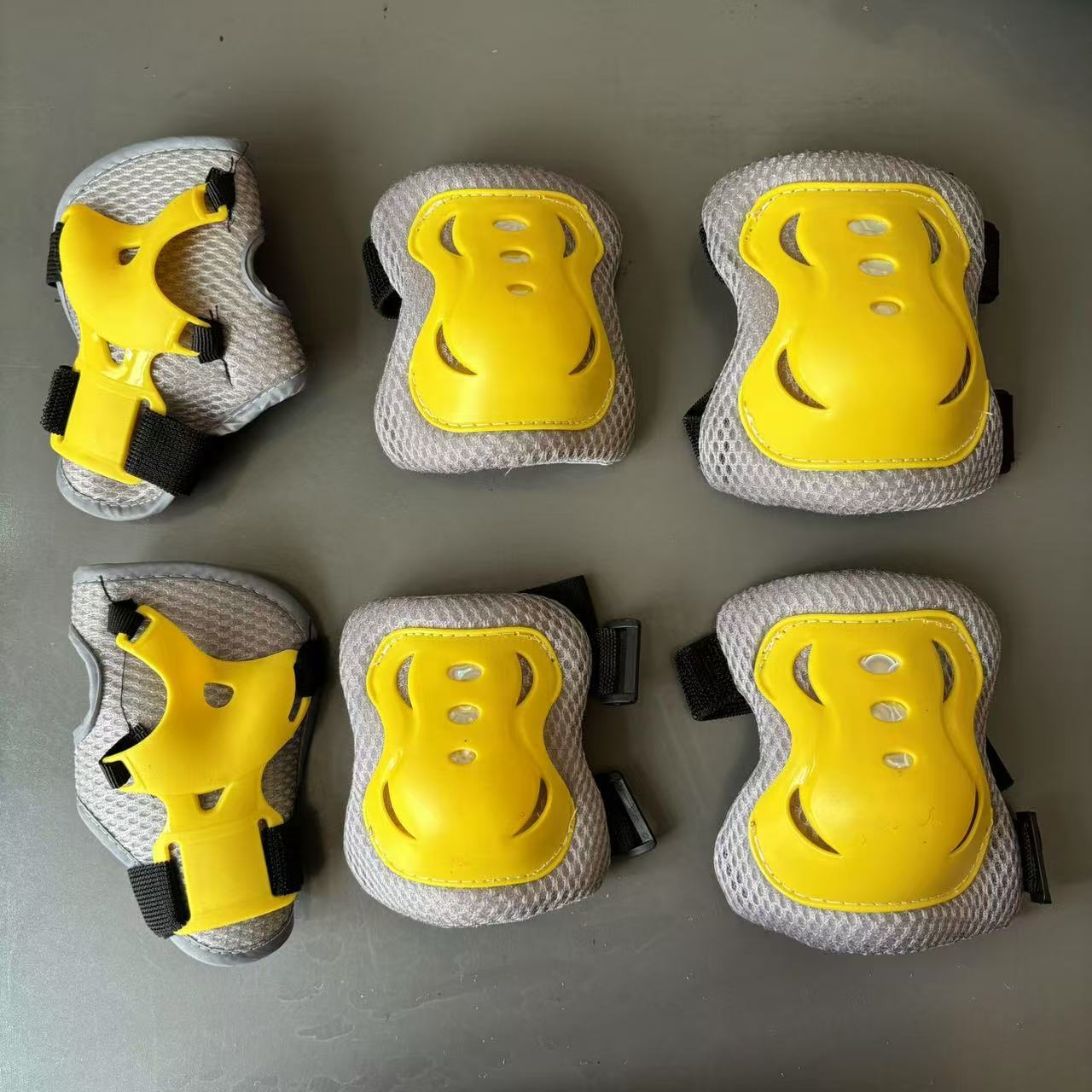Ready Stock Supply of Roller Skating Protective Gear, Ski Anti-Collision Knee Pads, Elbow Pads, Scooter and Bicycle Children's Protective Gear, 6-Piece Set