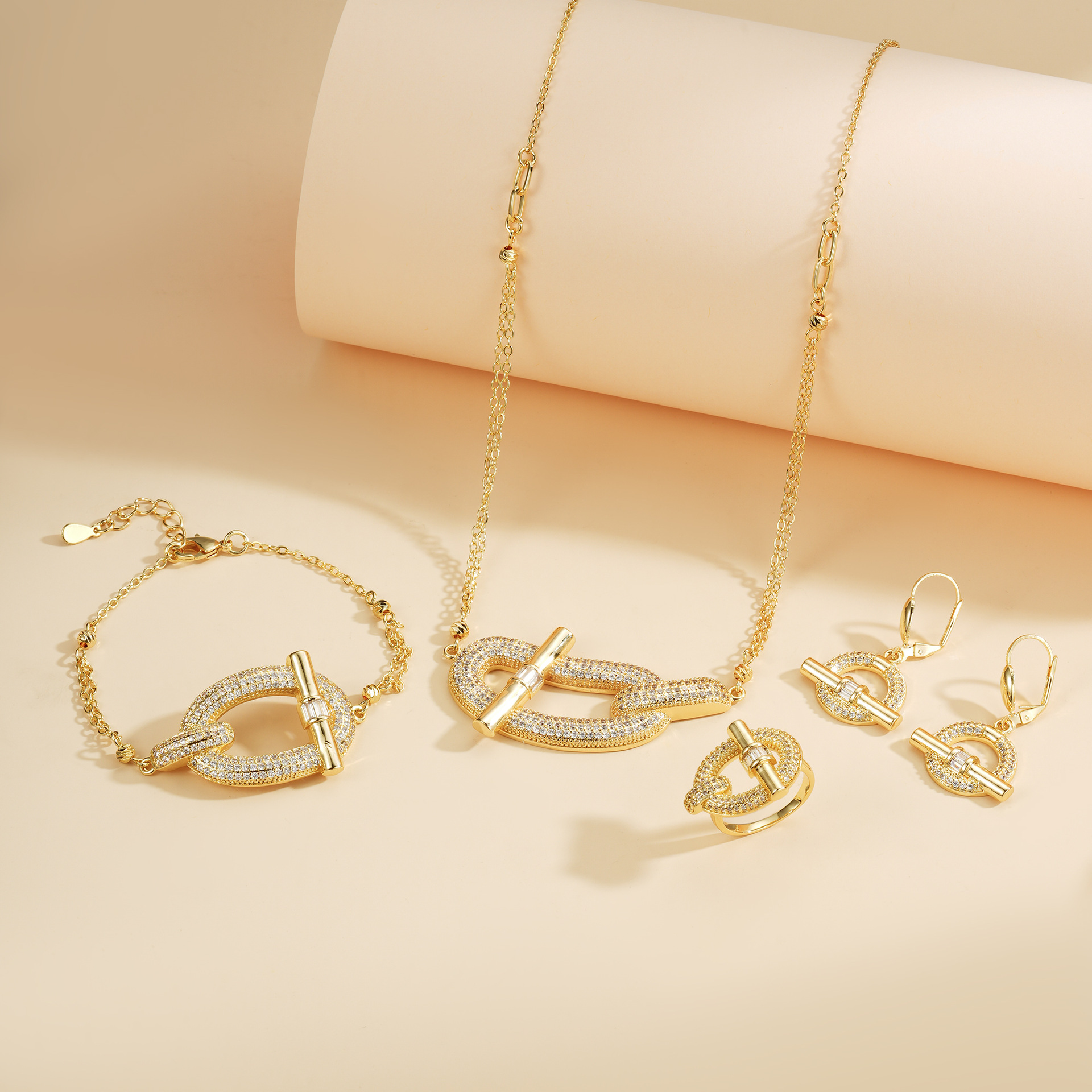 Joyería de moda europea y americana de alta gama cuatro piezas lujosa cruzada aretes clavículas anillo pulsera conjunto de joyas de piedra de silicio image 4