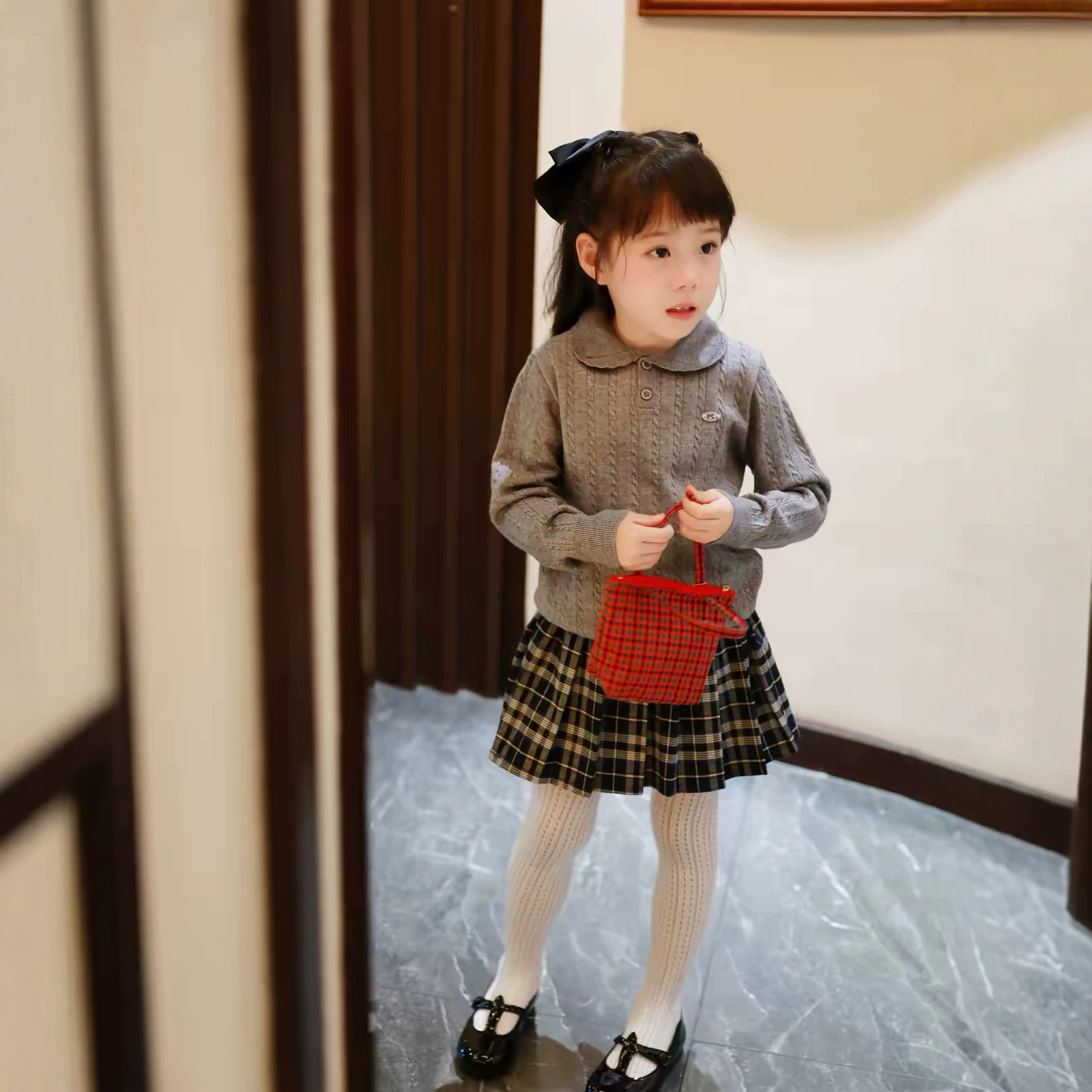 闭眼入～女童学院风针织衫秋冬新款儿童洋气时髦翻领毛衣上衣