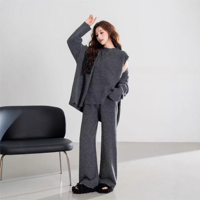 Korean Style Autumn and Winter Knitted Suit for Women, New Fashion, High-End Casual Cardigan, Vest, Straight Pants, Sweater Three-Piece Set