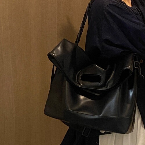 2024 spring new high-end soft leather PU women's bag large capacity simple commuter student shoulder tote bag large bag