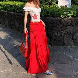 夏日绝美小套装女夏季法式氛围感度假风一字肩上衣半身长裙两件套