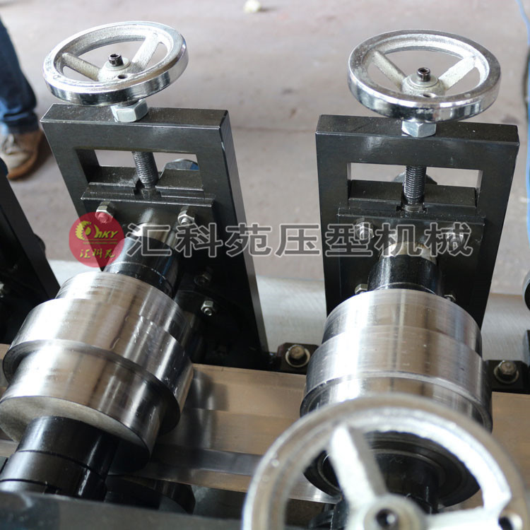 新品展示 轻钢龙骨成型设备 异型机器设备 U型龙骨设备节能高效