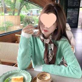 曾小咸 韩系绿色短款针织毛衣开衫女秋冬毛衣外套早秋氛围感上衣