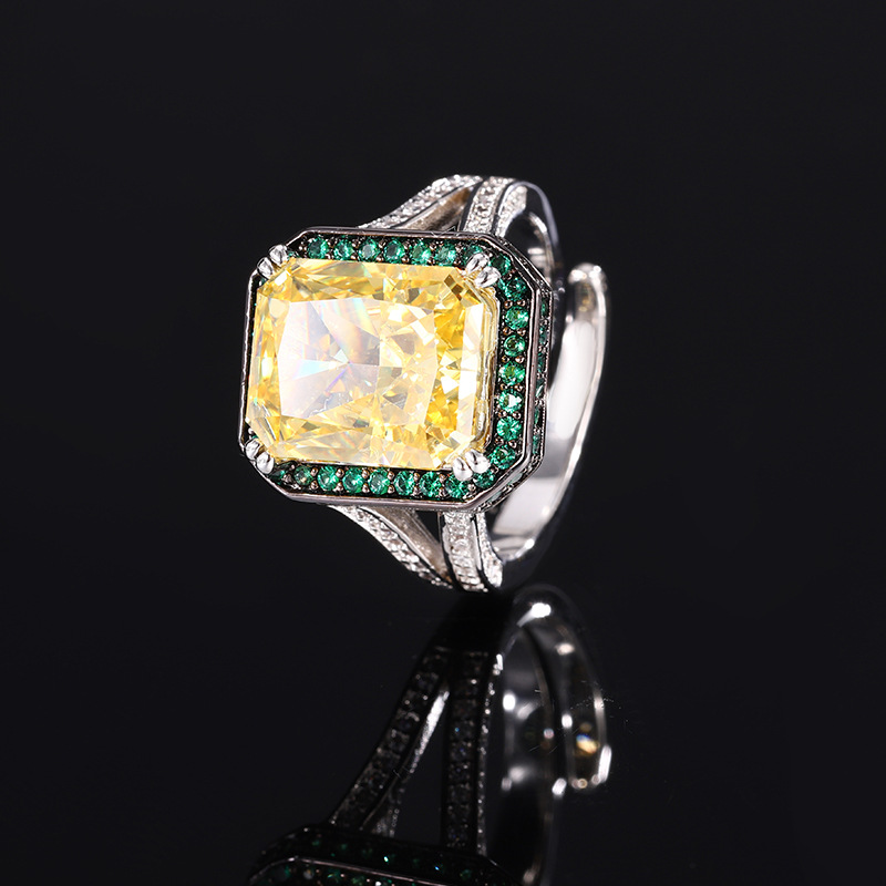 Anillo de diamante amarillo cortado flor de hielo soporte verde
