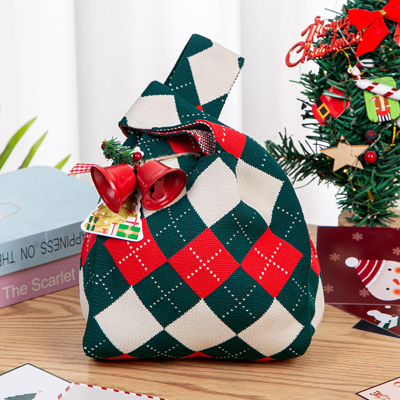 Christmas gift bags, apple bags, Christmas handbags, gift bags, candy bags, Christmas Eve children's gifts, knitted bags Application Scenario