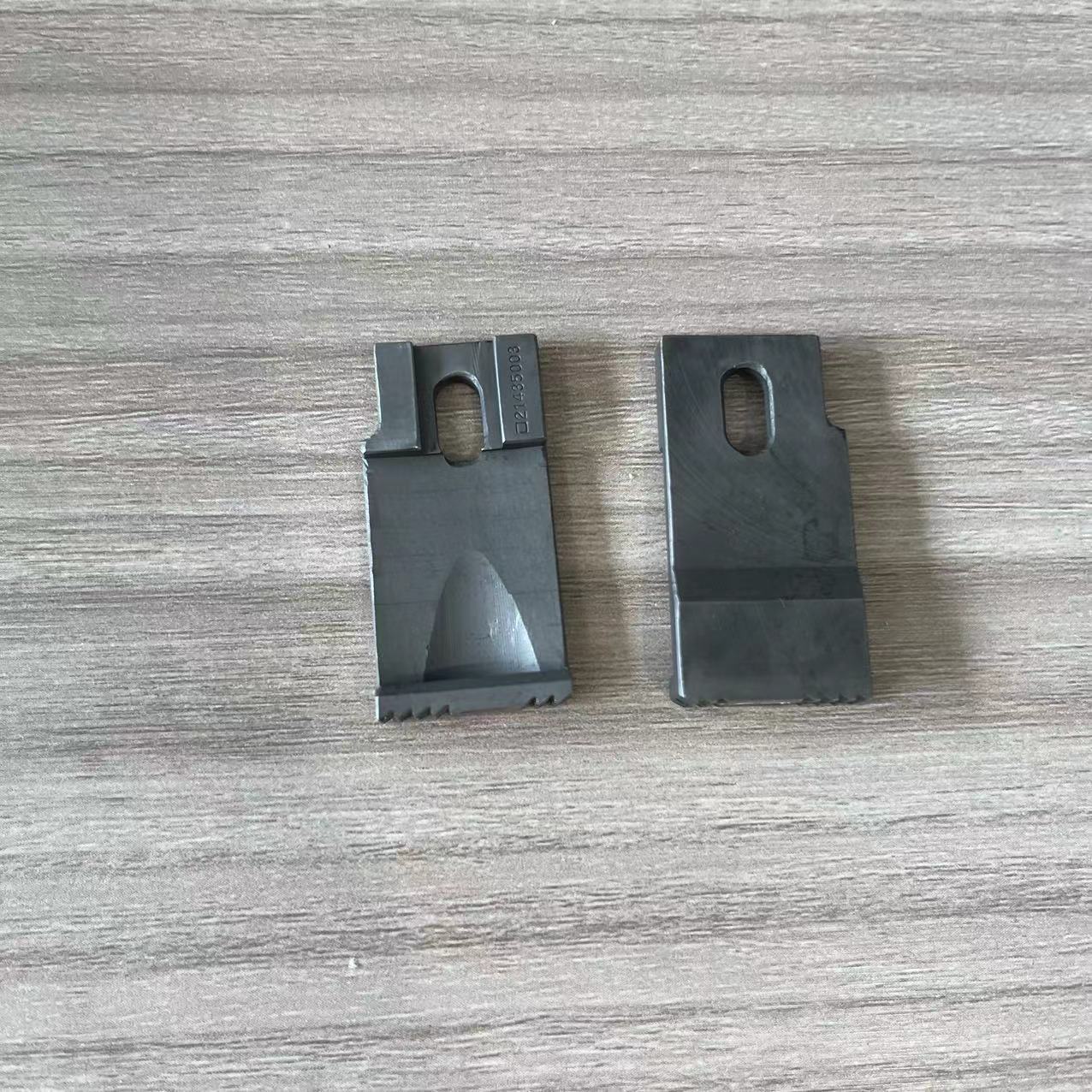 重机JUKI LS-1340/LS1341高头机 牙齿21435003原装零配件送布牙