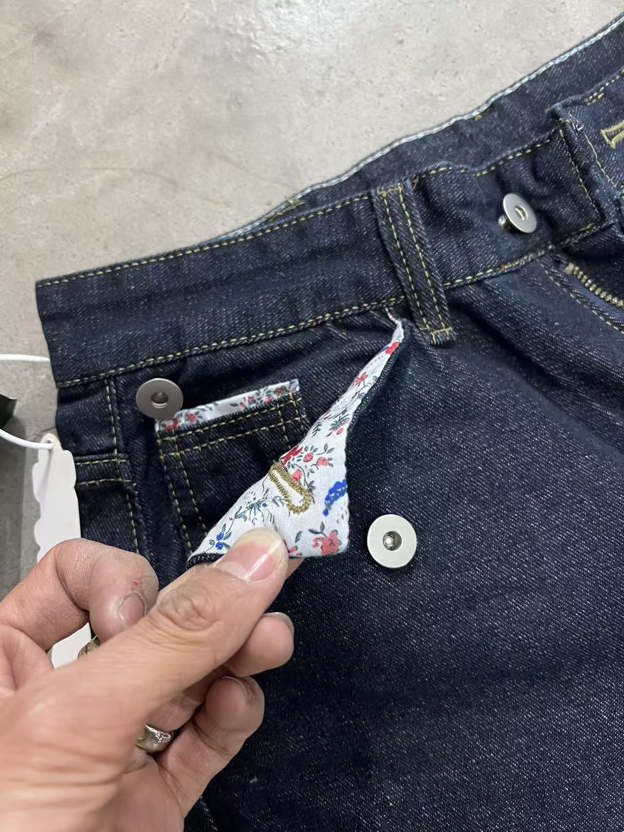 Herren Jeans Mit Blumenmuster Im Retro Style Weite Denim Hose_voghion.com