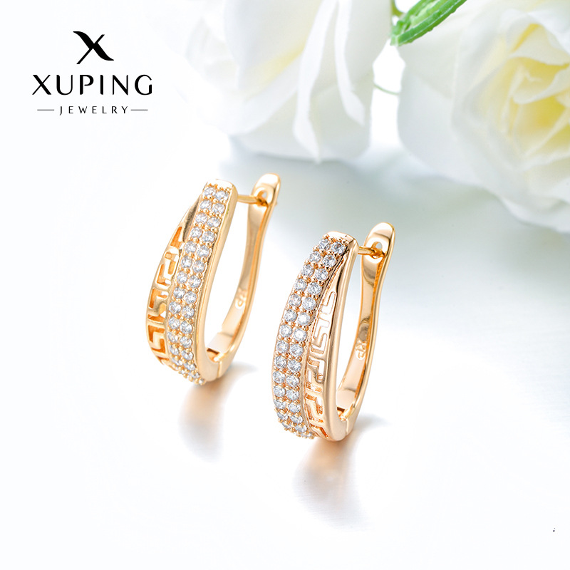 Xuping estilo ruso en forma de D orejetas de aleación de cobre chapado 18k color retrógrado gran muralla pendientes transfronterizos orejetas al por mayor