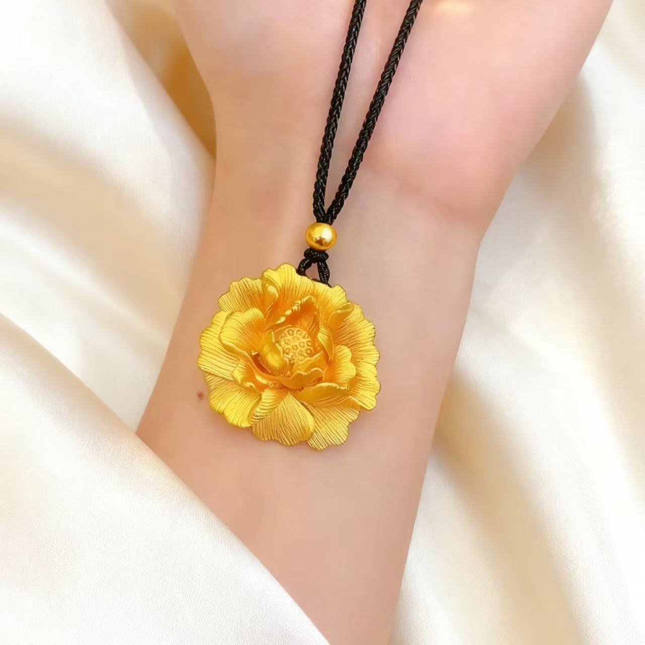 New Chinese-Style Gold Shop Same Model Ancient Engraved Three-Dimensional Peony Flower Pendant Sand Gold National Trend Wealth Peony Blossom Necklace