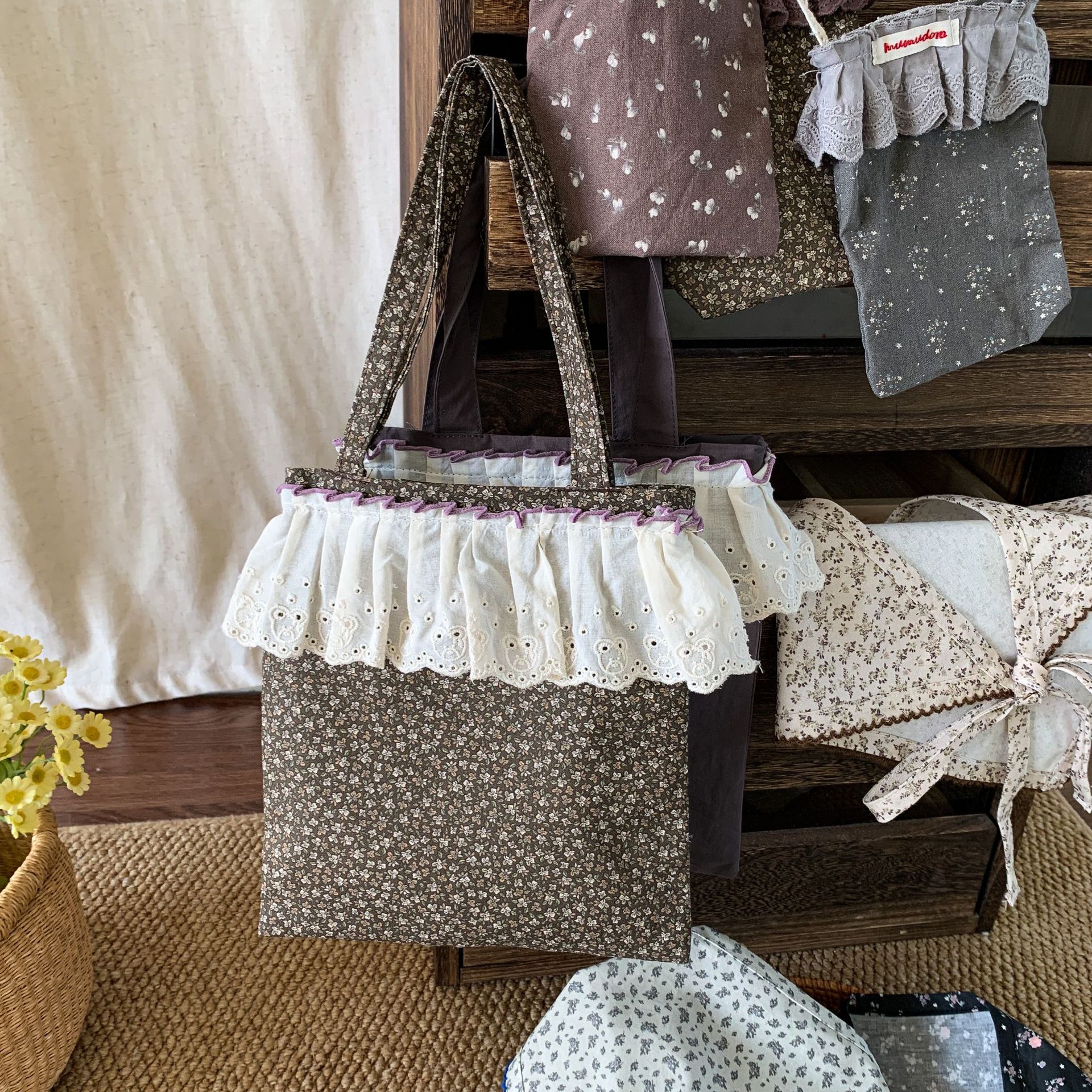 Sugar Pear ropa infantil accesorios de primavera ropa 2026 nuevos accesorios para niños encantadores bolsas de bebé pañuelos