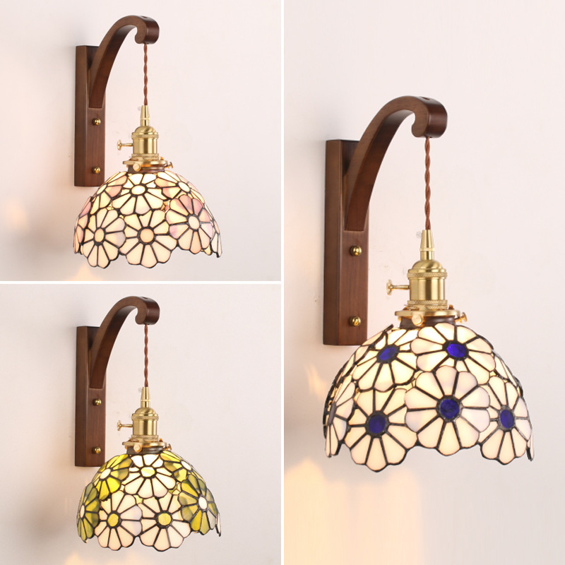 Tiffany pastoral daisy stained glass wall lamp, Mediterranean style, suitable for guesthouses, living rooms, entryways, corridors, and as a bedside ambient wall light