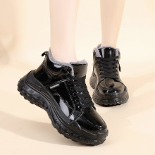 �羳�߄��x�ﶬ���ϵ�Ь�¿�Ů�\��Ь݆̥�׷�����ˮ���L���eЬ