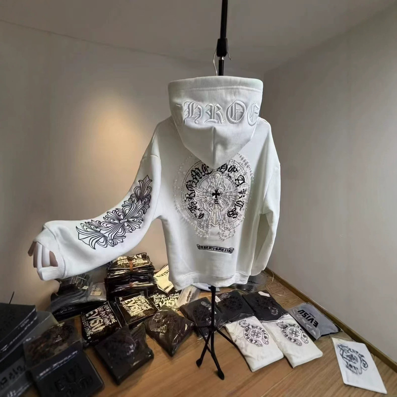New autumn and winter trendy brand CH heavy pearl multi-stitch cross embroidery hooded sweatshirt, unisex, popular with influencers New autumn and winter trendy brand CH heavy pearl multi-stitch cross embroidery hooded sweatshirt, unisex, popular with influencers