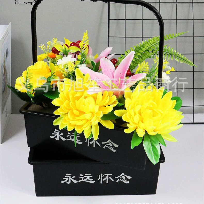 Всегда скучаю по прямоугольному горшочку и черному ящику на могиле