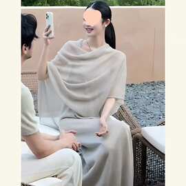 早秋穿搭一整套老钱风气质清冷贵气感披肩吊带裙套装女2025新款秋