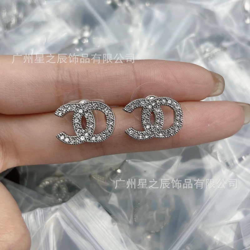 実拍香家対版帯標双C満ドリル大ピアス女香おばあちゃん古典的なイヤリング女工場卸売り|undefined