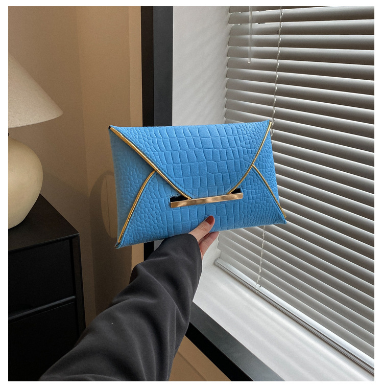 Foreign trade trend new envelope bag 2023 spring contrast color personalized clutch bag fashion simple foreign style women's bag_voghion.com