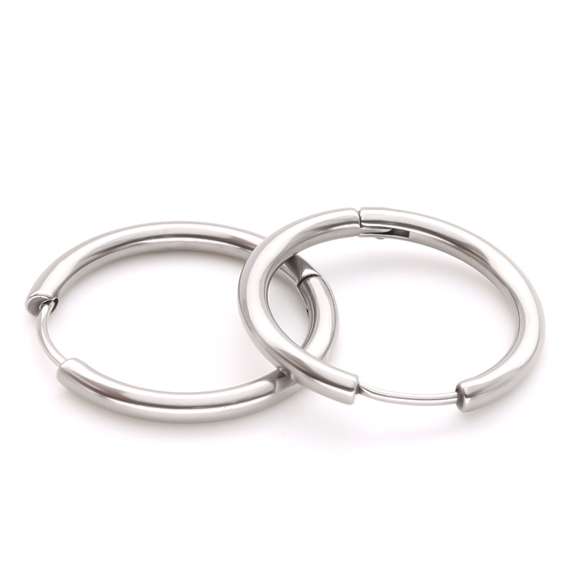 Japan and South Korea's simple and personalized fashion titanium steel earrings, men and women's plain ring earrings, smooth surface earrings, earring manufacturers, cross-border wholesale