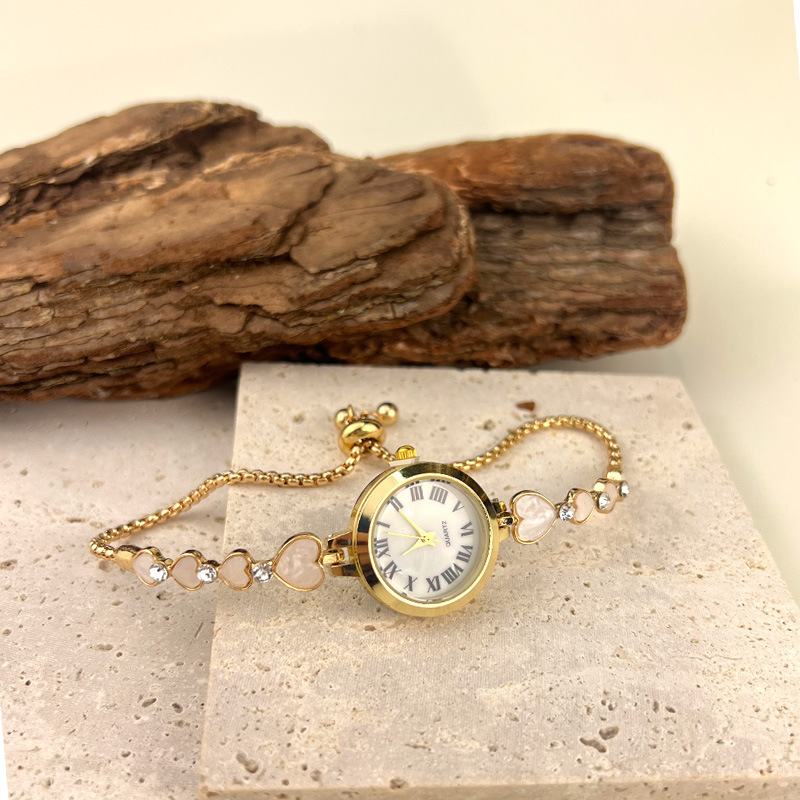 Bracelet en alliage de quartz pour femmes, nouvelle niche, avec diamant incrusté de diamants, montre en forme de cœur, petit cadran, table de tempérament_voghion.com