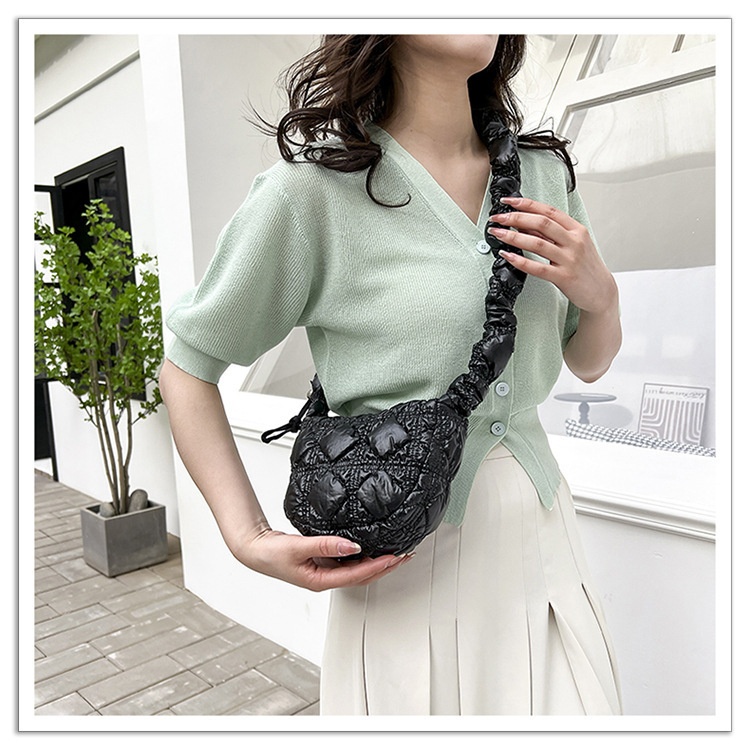 Koreaanse versie Exquise glanzende geplooide okseltas Mini Cloud Bag Niche Crossbody Bag Damestas High-end kleine tas_voghion.com