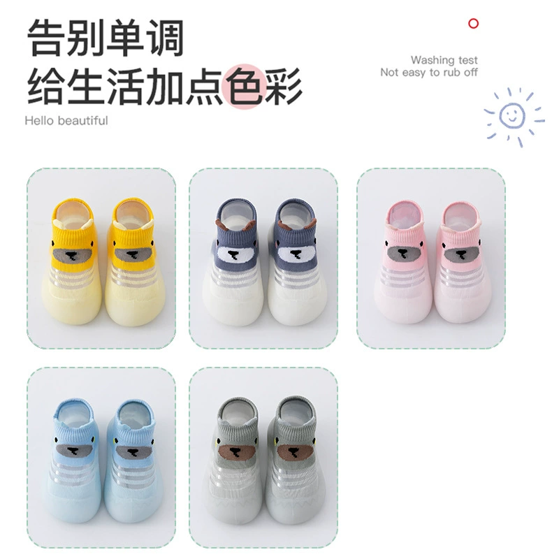 Повседневная обувь для малышей, белые туфли для детей от 0 до 3 лет, летние домашние детские туфли с мультяшными рисунками, стильные, повседневные, универсальные.