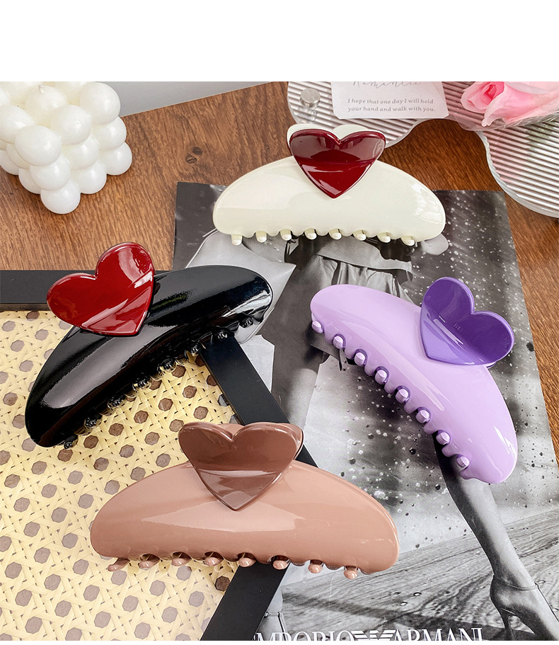 Women's Gender Cute Sweet Women's Heart Shape Horse Fish Plastic Hair Clip Hair Claws