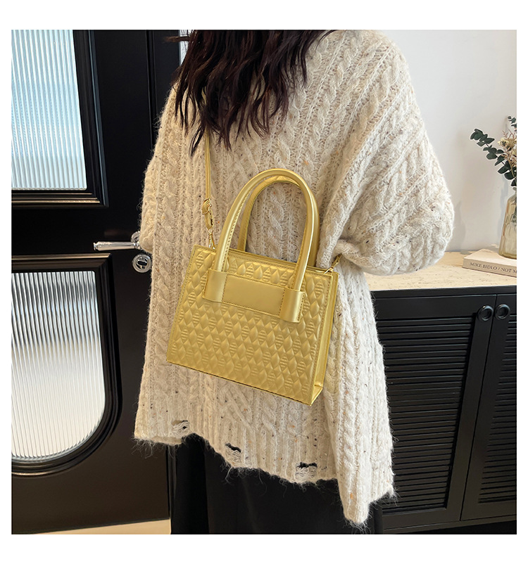 Leisure for women 2024 new item, niche simple diamond grid handbag, fashionable and popular single shoulder crossbody_voghion.com