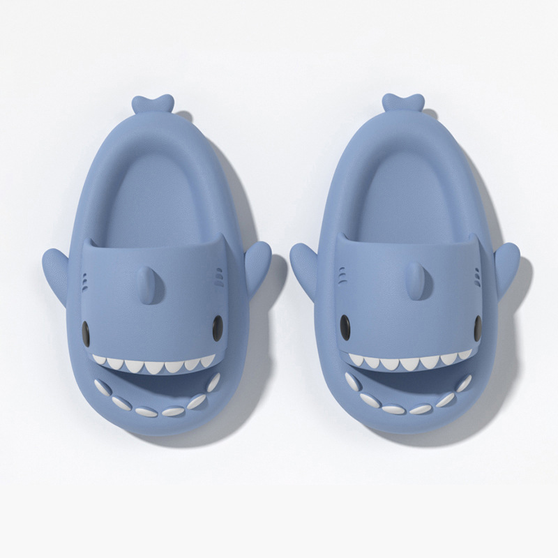 Sandalias para niños de tiburón transfronterizo sandalias niños 2023 de verano nuevos niños EVA Luz de mierda sensación casa zapatillas niñas