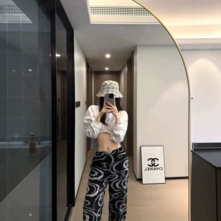 老钱风～2026新款冰丝黑色印花阔腿裤女休闲直筒裤垂感气质长裤女
