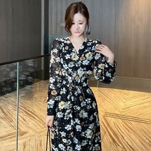 裙子长裙新款时尚连衣裙法式收腰雪纺中气质秋季显瘦印花碎花
