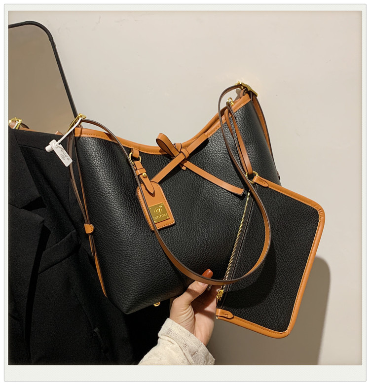 Women's Large Autumn Pu Leather Solid Color Vintage Style Square String Bag Sets display picture 4