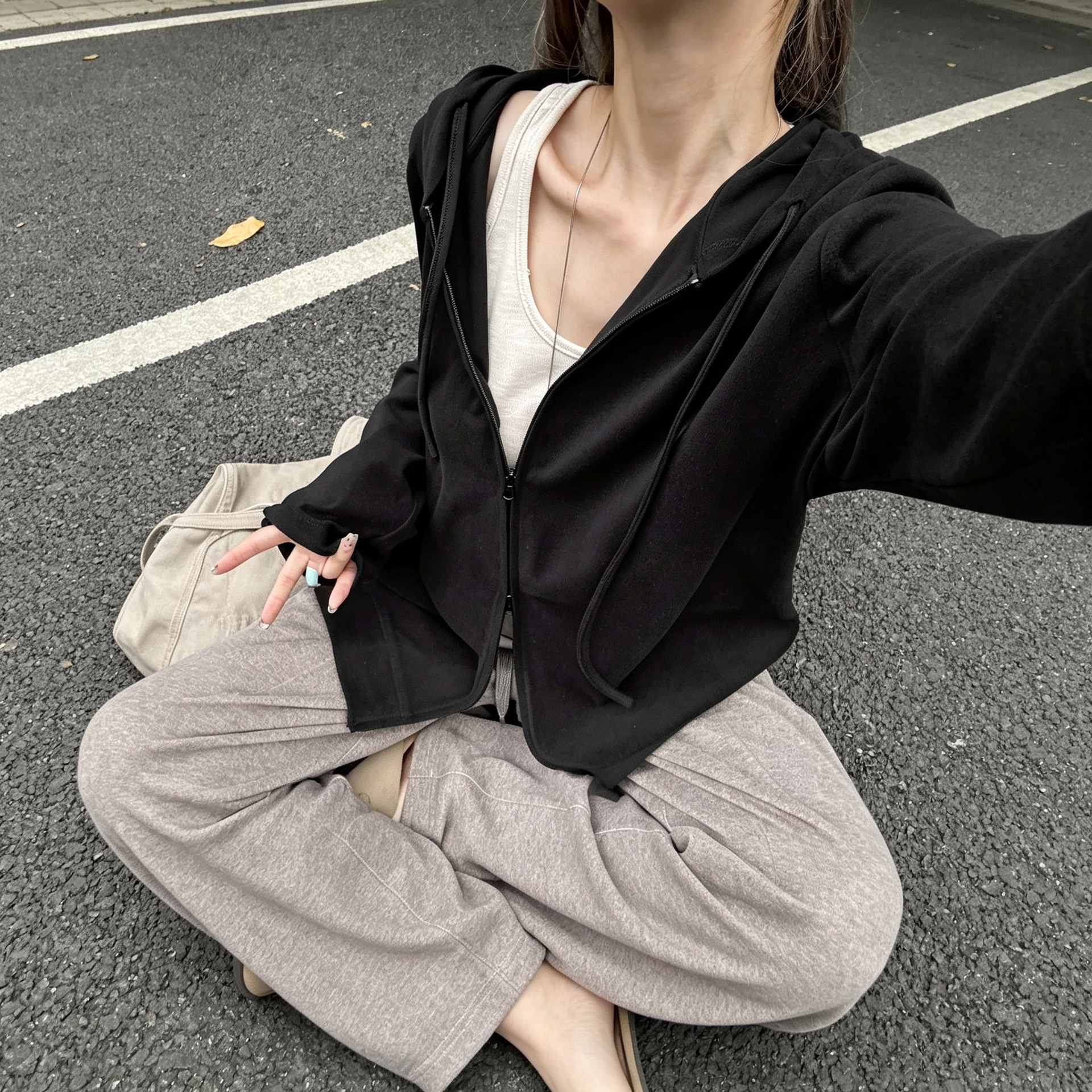 黑色美式卫衣外套女2026新款秋季宽松显瘦大码胖mm拉链开衫上衣