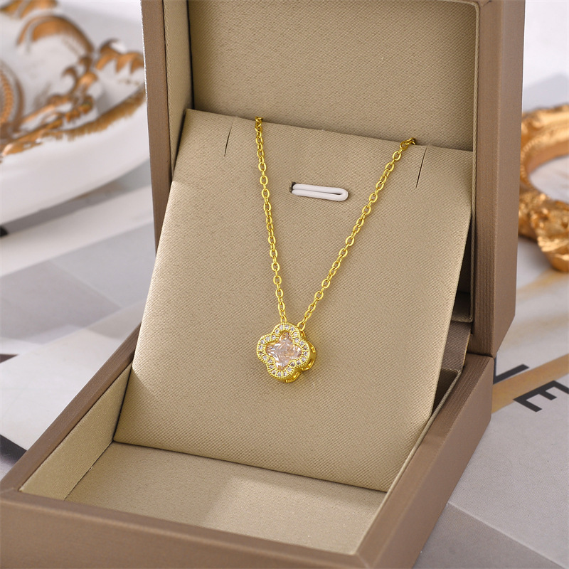 Collar de acero de titanio para mujeres simple y versátil estilo ligero de lujo nicho diseño de alta calidad no decoloración joyería de cadena de clavícula al por mayor