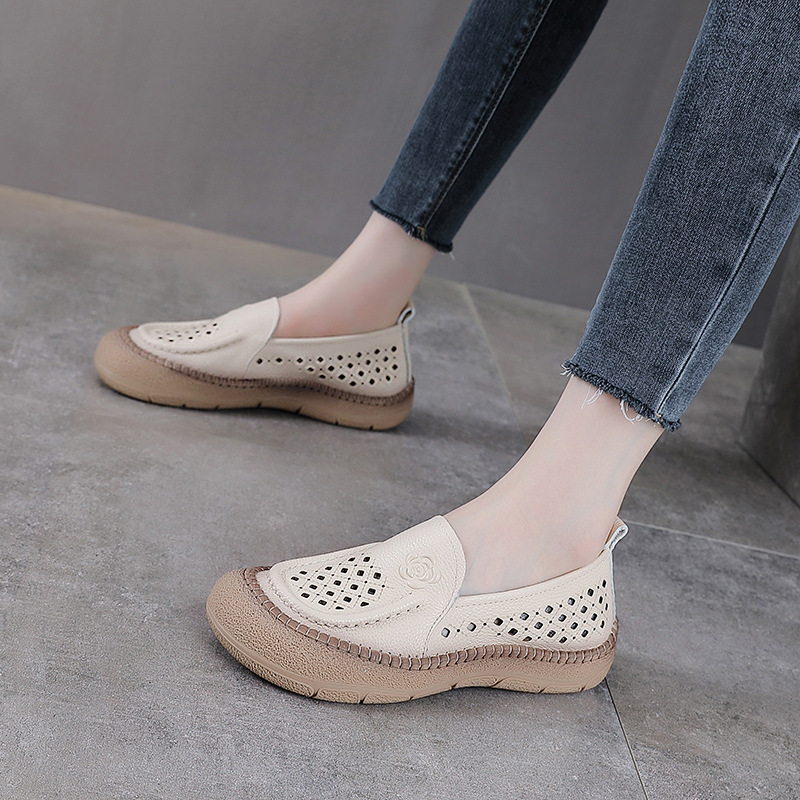 Dép sandal nữ xỏ ngón đế bệt da bò lỗ thoáng khí — Màu nâu