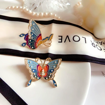 Vintage palace national style national tide butterfly oil drop enamel pearl exquisite brooch brooch flower pin new Qingdao jewelry