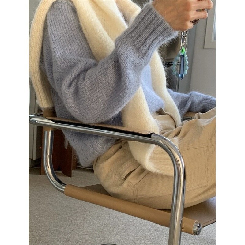 Now, the 2025 Winter New Collection Features Korean Designer Mo*E's Lazy and Atmospheric Soft Ribbed Drop-Shoulder Knit Sweater Now, the 2025 Winter New Collection Features Korean Designer Mo*E's Lazy and Atmospheric Soft Ribbed Drop-Shoulder Knit Sweater