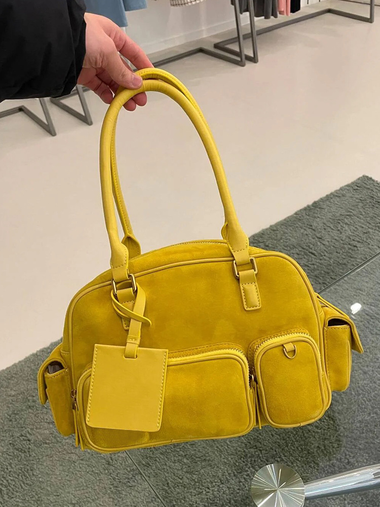 Sac à main à bandoulière simple en daim de style fille épicée polyvalent à plusieurs poches pour célébrités Internet de créateur de niche tendance 2024_voghion.com
