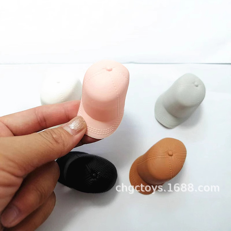 6色のおもちゃの帽子の人形の帽子の6分の11.5インチの野球のアヒルの舌の帽子の酒の瓶の蓋は西部のカウボーイの帽子を飾ります。|undefined