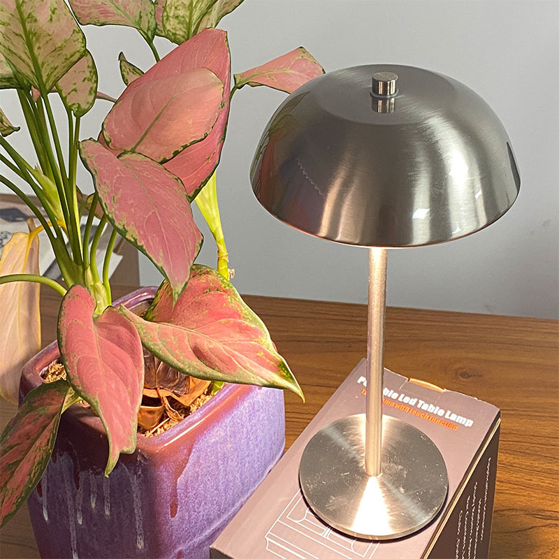 Lámpara nocturna recargable con diseño de hongo y control táctil