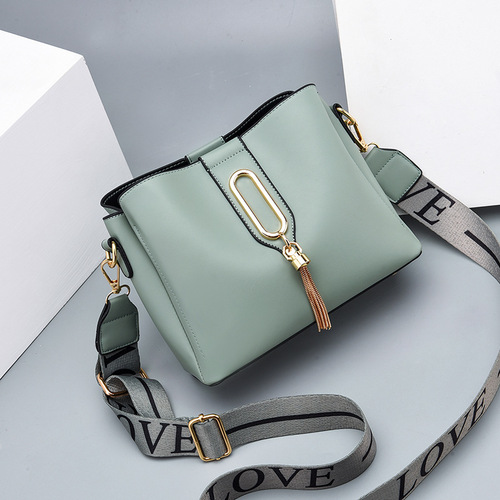 Small bag for women  new trendy fashion bucket bag Internet celebrity wide shoulder strap women's large capacity single shoulder crossbody bag trendy